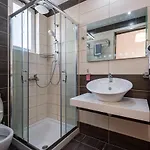 Cirillo Family Hotel-christinas 2*