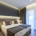 Cirillo Family Hotel-christinas ホテル マスティハリ