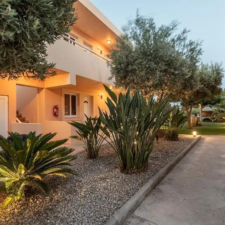 Cirillo Family Hotel-christinas