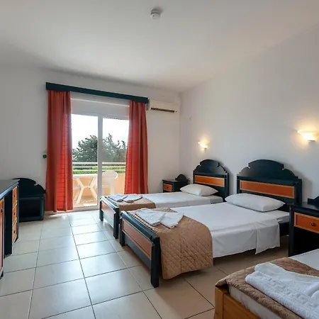 Cirillo Family Hotel-christinas