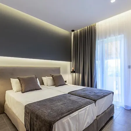 Cirillo Family Hotel-christinas Отель Мастихари