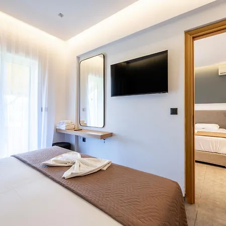 Cirillo Family Hotel-christinas 2* Мастихари
