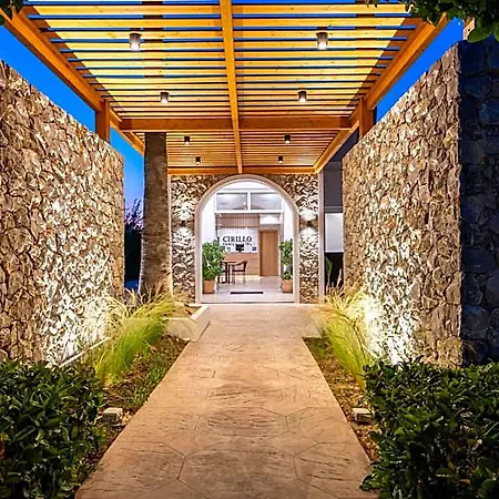 Cirillo Family Hotel-christinas