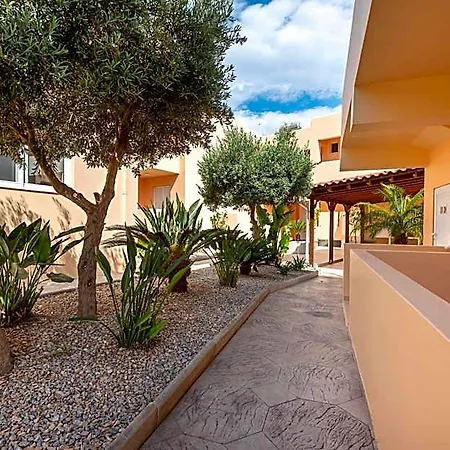 Cirillo Family Hotel-christinas