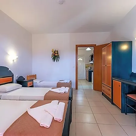 Cirillo Family Hotel-christinas Мастихари