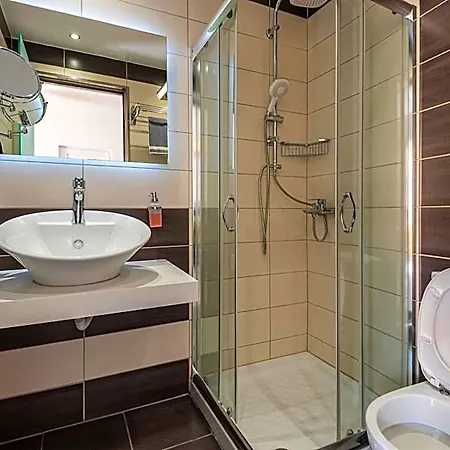 Отель Cirillo Family Hotel-christinas 2*