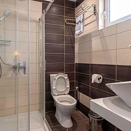 Отель Cirillo Family Hotel-christinas Мастихари