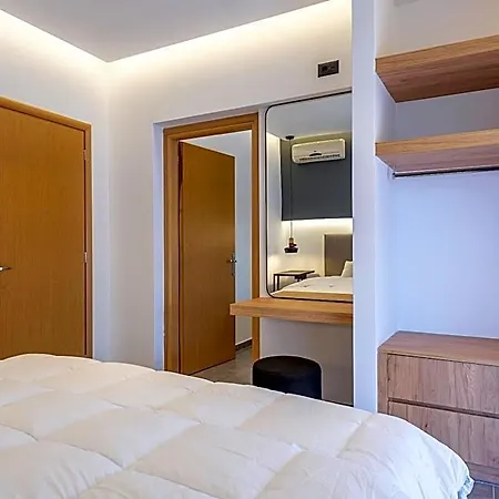 Отель Cirillo Family Hotel-christinas Мастихари