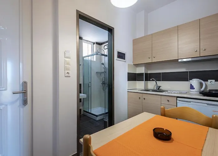 Cirillo Family Hotel-christinas Otel