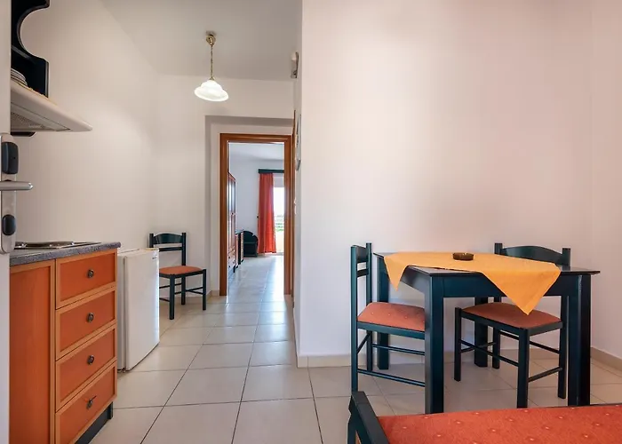 Cirillo Family Hotel-christinas Otel