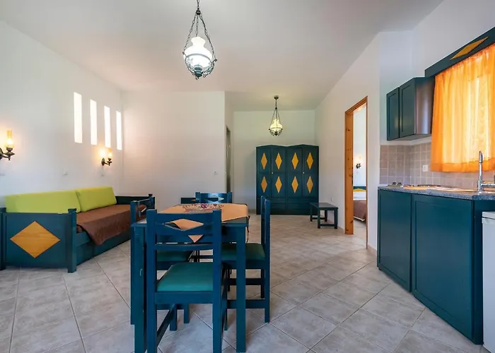 Cirillo Family Hotel-christinas Otel