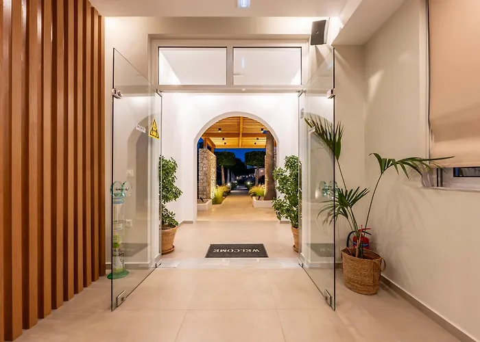 Cirillo Family Hotel-christinas Otel 2*