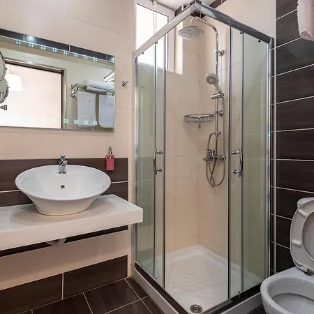 فندق Cirillo Family Hotel-christinas 2*