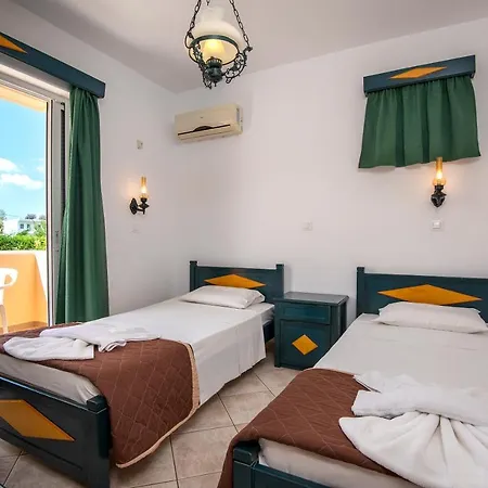 Cirillo Family Hotel-christinas