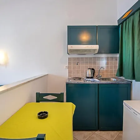 فندق Cirillo Family Hotel-christinas ماستيخاري